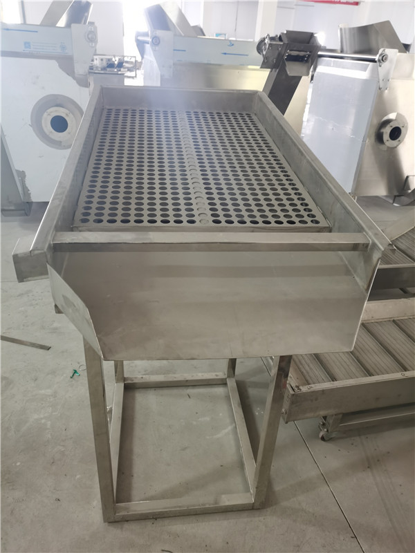 食品油炸機(jī)廠家介紹油炸機(jī)脫油的方式